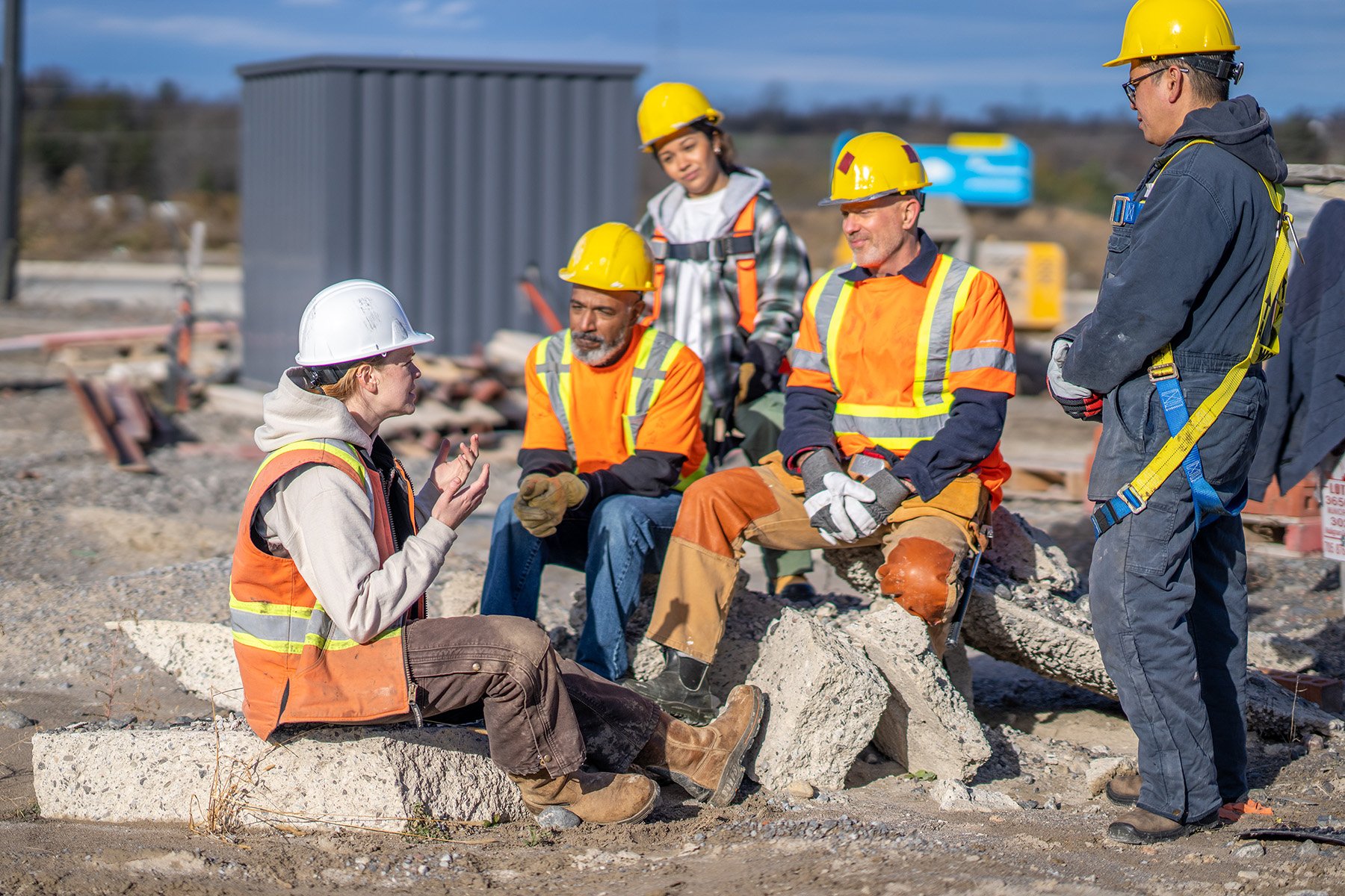 workers-on-site-collaborating-together