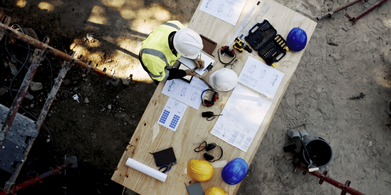 worker-reviewing-morning-plan-clarity-first-kit