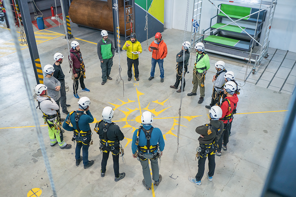 workers-gathered-for-safety-meeting workers-gathered-for-safety-meeting